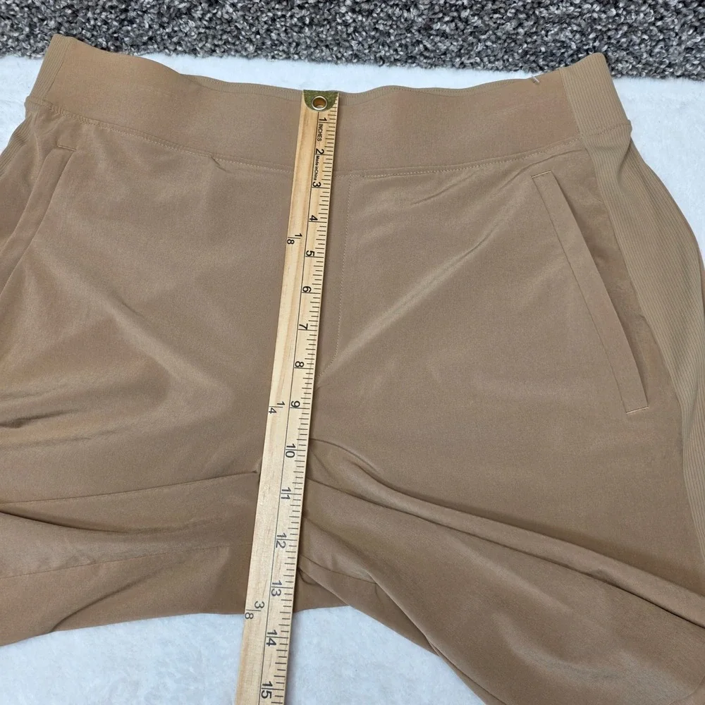 Athleta Brooklyn Bermuda Shorts Tan Women's Size 12 Golf lightweight - Picture 6 of 8
